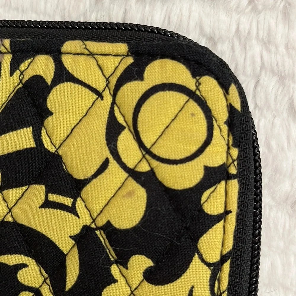 Vera Bradley, wristlet/wallet - EUC - Picture 6 of 7